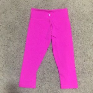Lululemon Wunder Under cropped leggings
